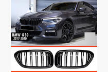 BMW 5. sērija G30/G31 2017–2023 Nieru restes M-Look (2017-2020, melns spīdīgs) foto 4