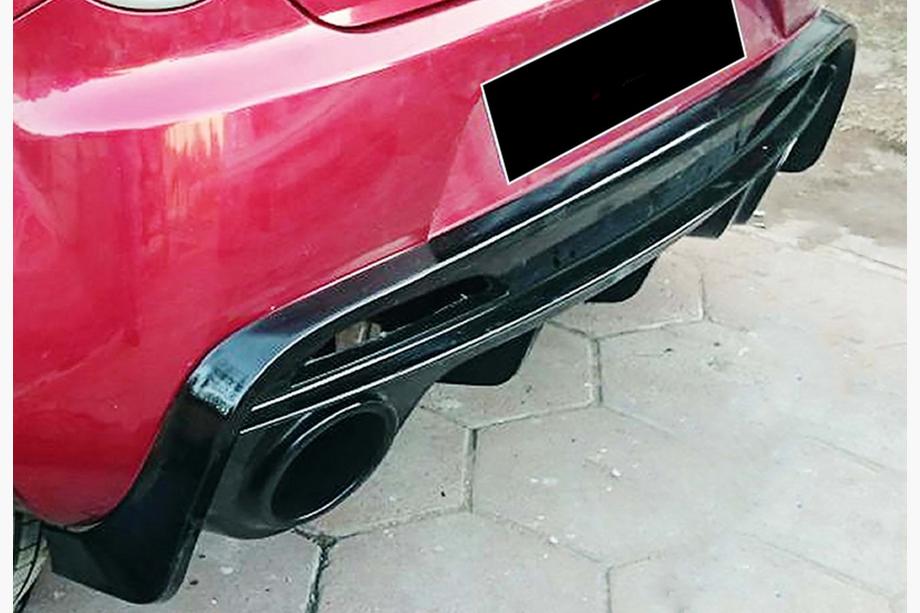 Alfa Romeo MiTo 2008–2018 Aizmugurējais difuzors DPT (spīdīgi melns) Image