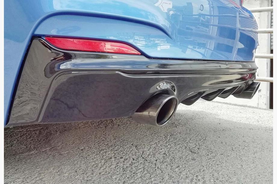 BMW 2. sērija F22/F23 2014–2021 Aizmugurējais difuzors DPT (spīdīgi melns) Image
