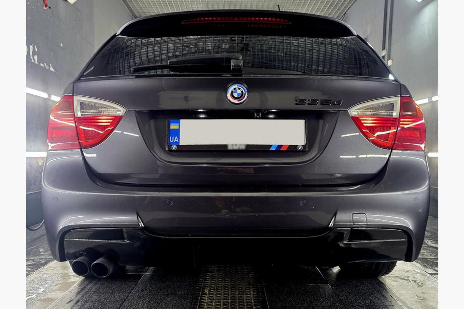 BMW 3. sērija E90/E91 2005–2011 Aizmugurējais difuzors DPT V-5 (E90 M-Sport, spīdīgi melns) Foto 4