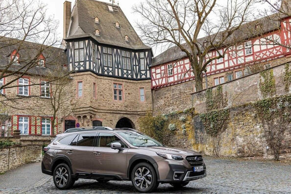 Subaru Outback apskats: uzticams un funkcionāls krosovers jebkuriem ceļiem