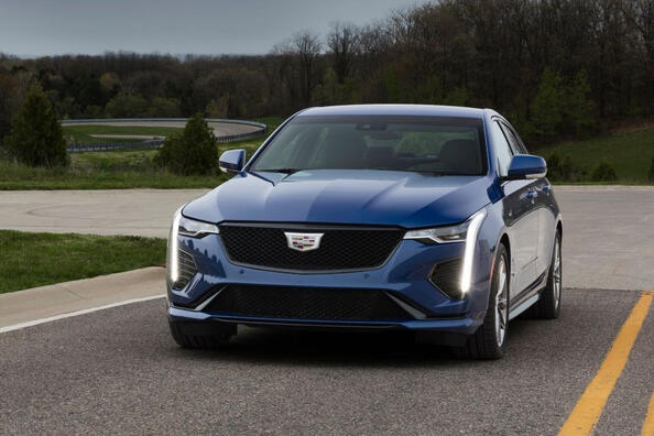 Cadillac CT4 premium sedana apskats