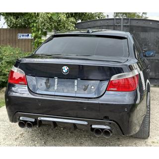 Aizmugurējais difuzors DPT V-2 (M-Sport, melns spīdīgs) BMW 5. sērija E60/E61 2003–2010 foto 1