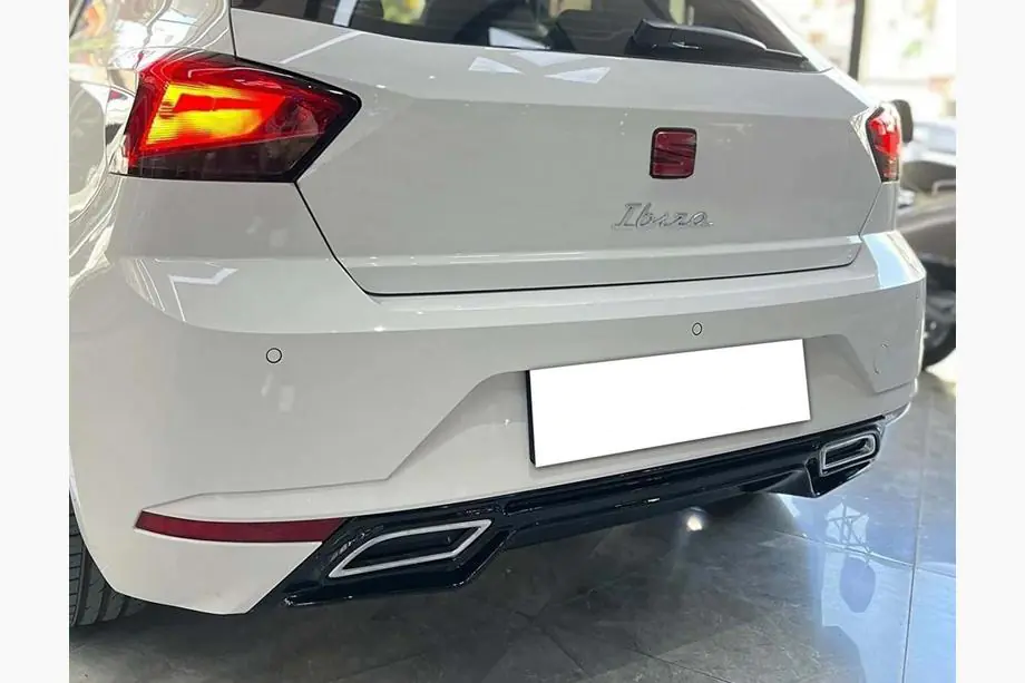 Seat Ibiza 2017– Aizmugurējais difuzors DPT V-3 (spīdīgi melns) Image