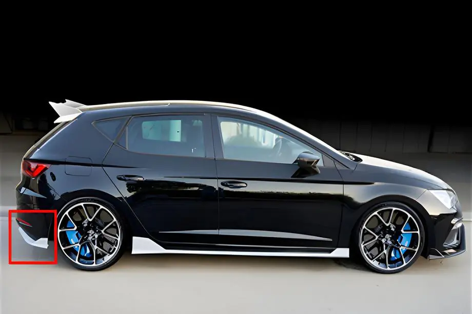 Seat Leon 2013–2020 Aizmugures difuzors DPT V-2 (2013-2016, melns spīdīgs) Image