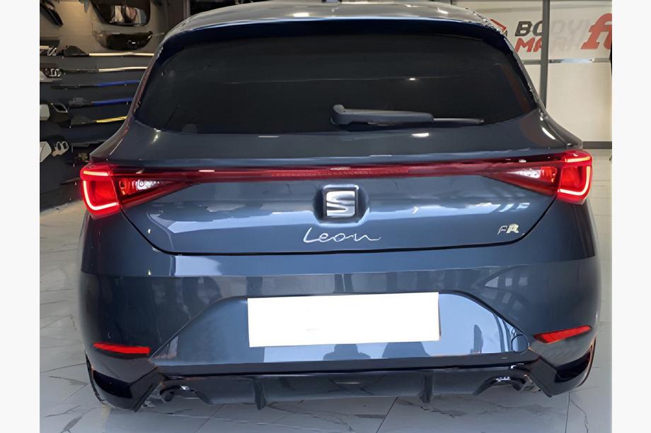 Seat Leon 2020– Aizmugurējais difuzors DPT V-1 (spīdīgi melns) Foto 1