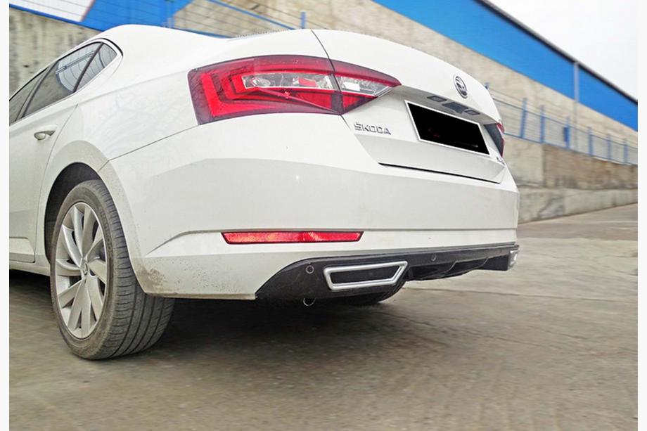 Skoda Superb 2015–2024 Aizmugurējais difuzors DPT V-2 (spīdīgi melns) Foto 3