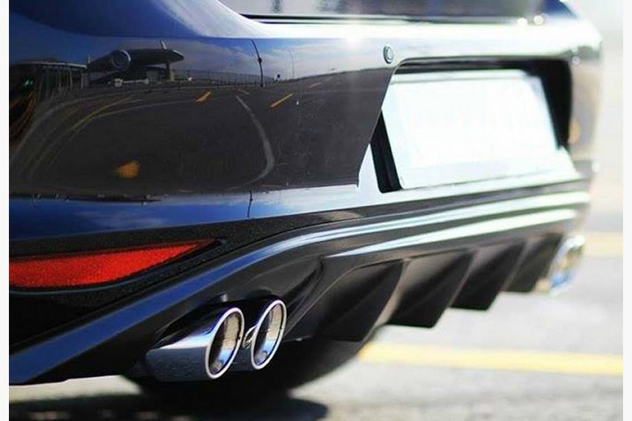 Volkswagen Golf 7/E-Golf 2012–2020 Aizmugurējais difuzors DPT V-6 (2012-2017, spīdīgi melns) Image