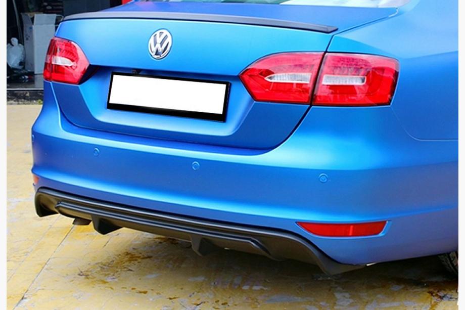 Volkswagen Jetta 2011–2018 Aizmugurējais difuzors DPT (2011-2014, spīdīgi melns) Image
