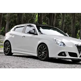 DPT sānu sliekšņi (spīdīgi melni) Alfa Romeo Giulietta 2010–2020 foto 1