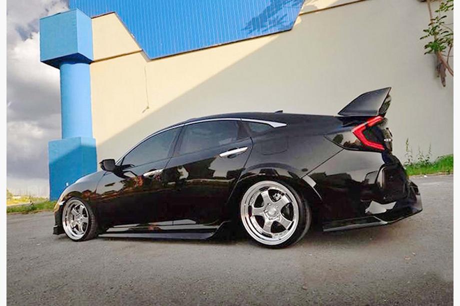 Honda Civic Sedans X 2016–2021 DPT V-4 sānu sliekšņi (melns spīdīgs) Foto 3