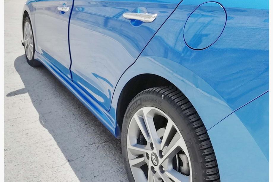 Hyundai Elantra (AD) 2015–2020 DPT sānu sliekšņi (spīdīgi melni) Image