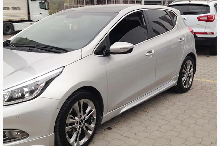 Kia Ceed 2012–2018 Sānu sliekšņi DPT (2012-2015, melns augstspīdums) Foto 1