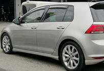 Volkswagen Golf 7/E-Golf 2012–2020 Sānu sliekšņi DPT V-9 (melns spīdīgs) foto 2