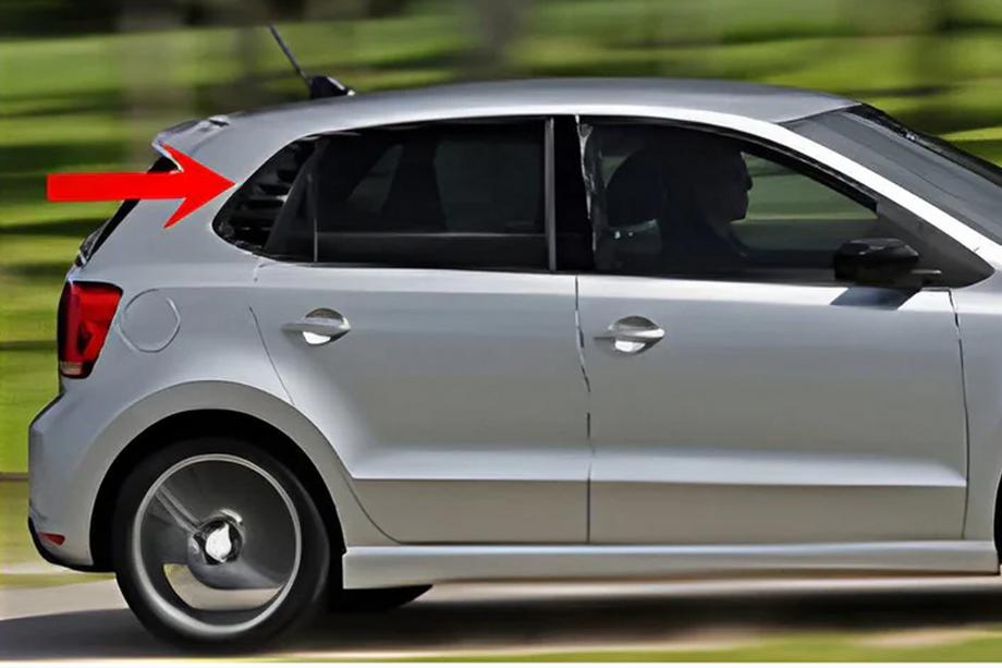 Volkswagen Polo 2010–2017 Aizmugurējo logu uzlikas DPT (melns spīdīgs, 2 gab.) Image