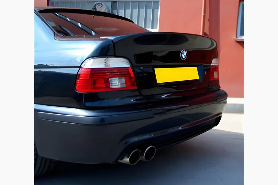 BMW 5. sērija E39 1996–2003 DPT spoileris (spīdīgi melns) Foto 1