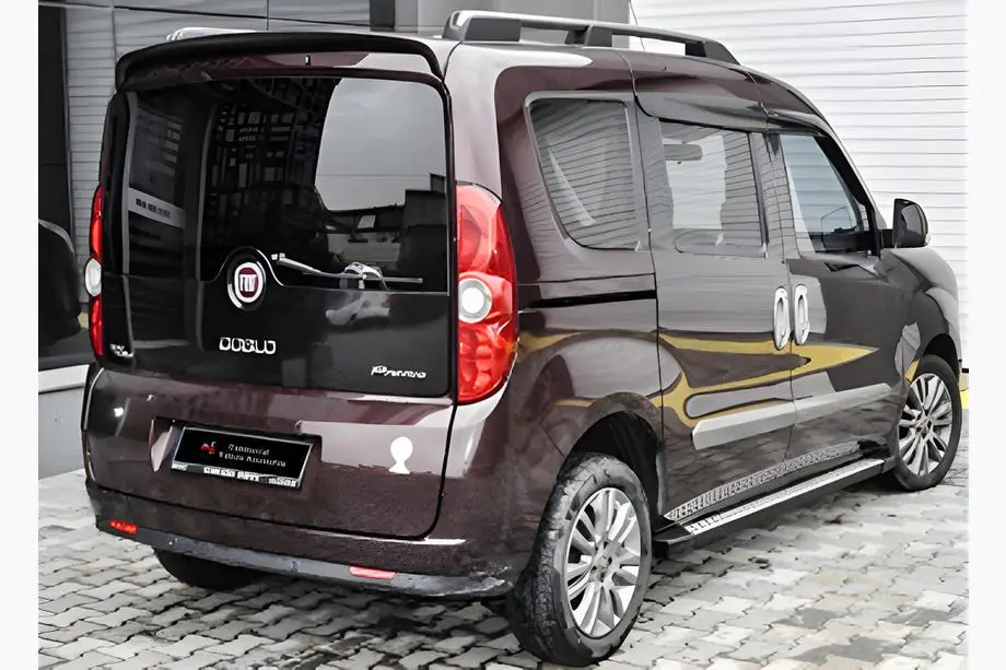 Fiat Doblo II 2010–2022 DPT spoileris (spīdīgi melns) Image
