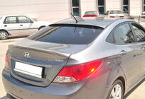 Hyundai Accent 2011–2017 DPT spoileris (spīdīgi melns) foto 4