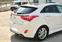 Hyundai I-30 2012–2017 DPT spoileris (spīdīgi melns) foto 2