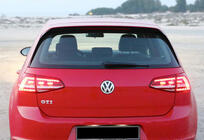 Volkswagen Golf 7/E-Golf 2012–2020 Spoileris DPT V-1 (GTI / R HB, spīdīgi melns) foto 4