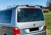 Volkswagen T6 2015–2024 DPT spoileris (spīdīgi melns) foto 1