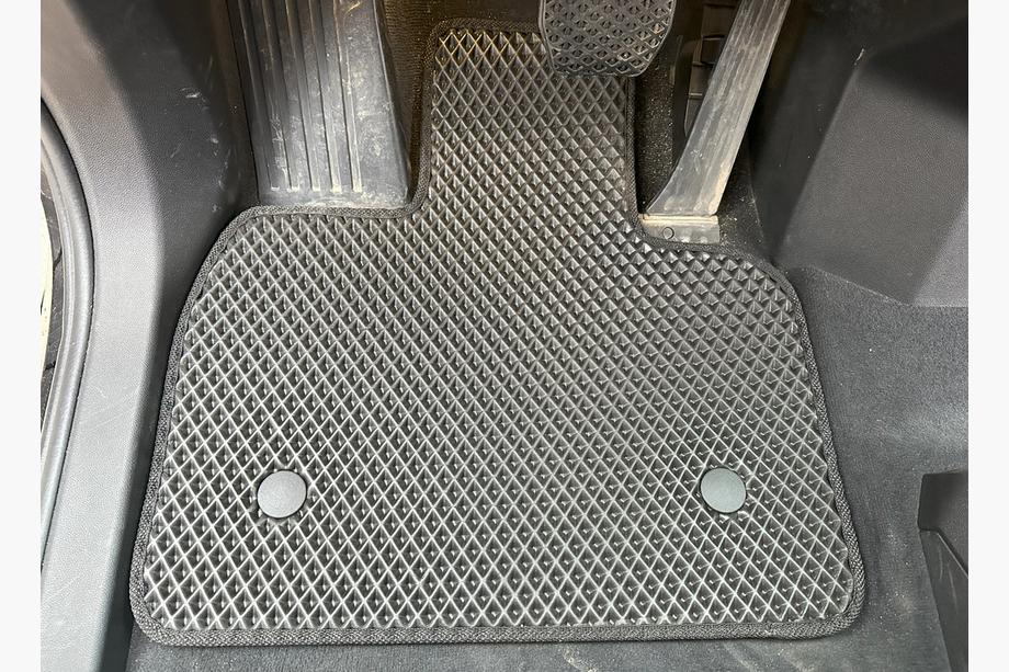 BMW iX (I20) 2022– EVA grīdas paklājiņi V-2 (Melni) Image
