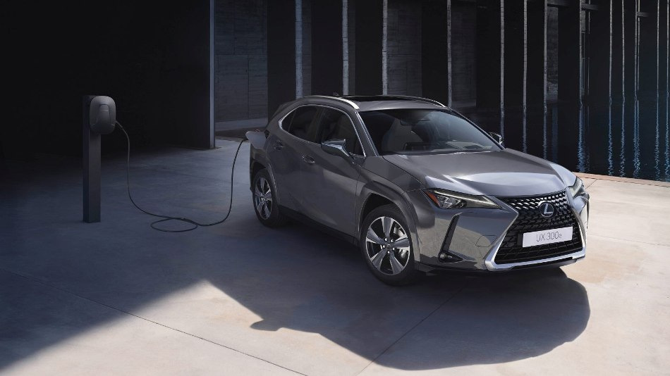 Lexus UX 300e apskats: specifikācija, komplektācijas, dizains