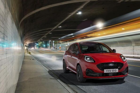 Ford Puma 2024: atjauninātās versijas apskats
