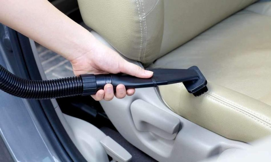 Kuru putekļsūcēju izvēlēties auto ķīmiskajai tīrīšanai?