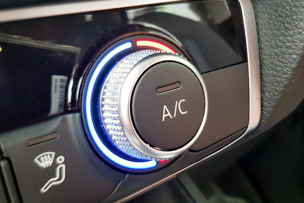 Kā pareizi lietot auto kondicionieri ziemā: noderīgi padomi