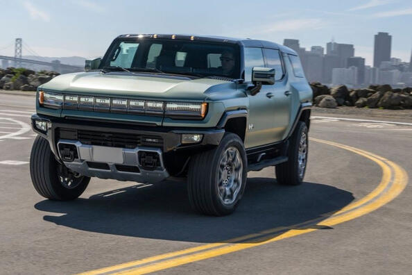 Hummer EV SUV apskats: jaunās paaudzes elektriskais apvidus auto