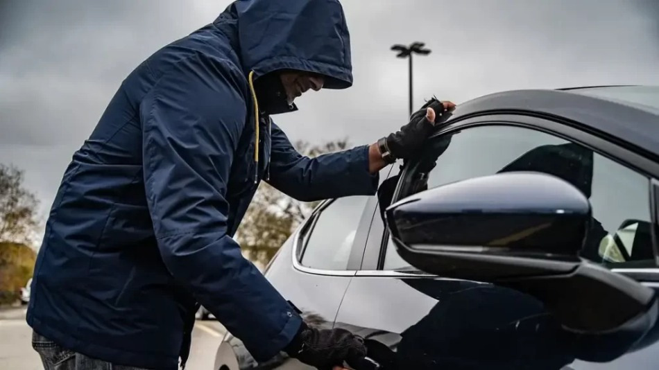 Kā pasargāt auto no zādzības: mūsdienīgas metodes un līdzekļi