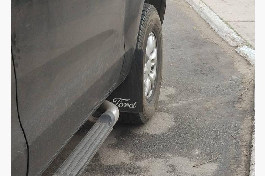 Ford Dubļusargi Polytep (230*375, 2 gab.) Foto 3