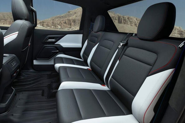 Elektriskā pikapa Chevrolet Silverado EV apskats Foto 6