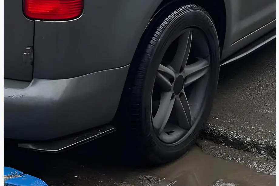 Volkswagen Caddy 2010–2015 Flap aizmugurējā bampera uzlikas DPT (ABS) (2 gab.) (spīdīgi melns) Image