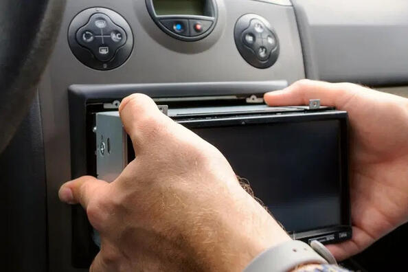 Auto rūpnīcas audiosistēmas nomaiņa: kas jāzina