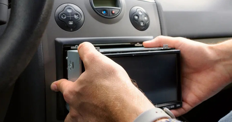 Auto rūpnīcas audiosistēmas nomaiņa: kas jāzina