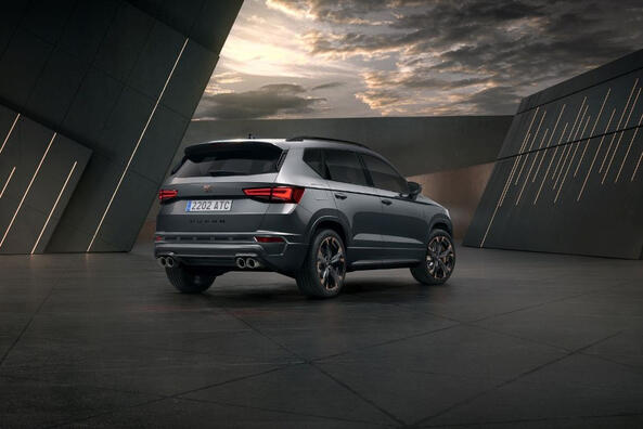 300 ZS Cupra Ateca apskats: pirmās paaudzes feislifts Foto 3