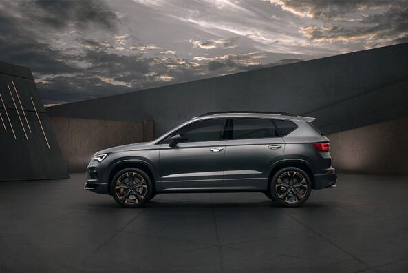 300 ZS Cupra Ateca apskats: pirmās paaudzes feislifts Foto 2