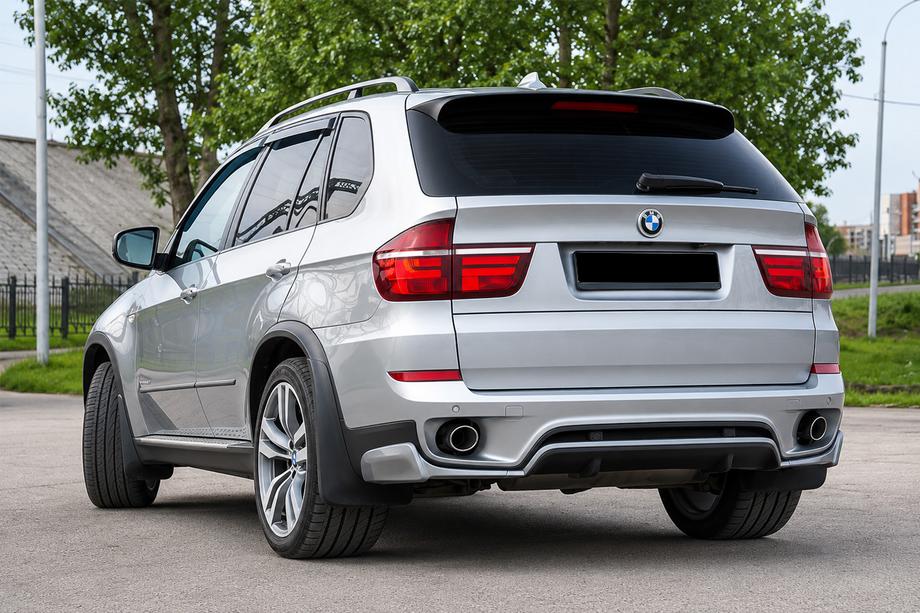 BMW X5 E70 2007–2013 Aizmugurējais difuzors (2010-2013 Base, krāsojams) Image