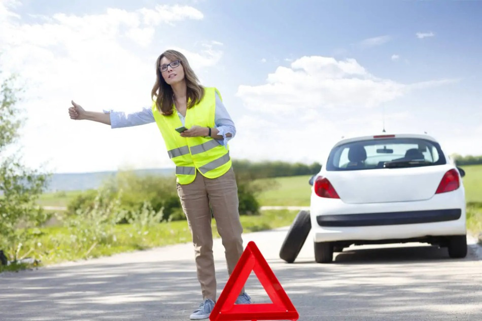 Kā izvēlēties avārijas vesti autovadītājam?