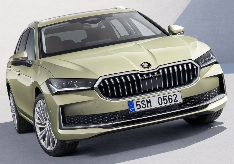 Skoda Superb Combi 2024: biznesa klases universāla apskats