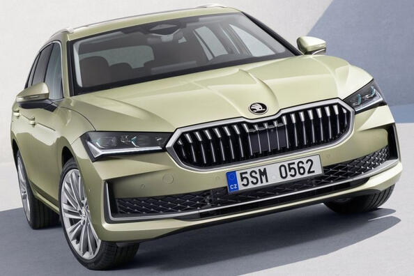 Skoda Superb Combi 2024: biznesa klases universāla apskats