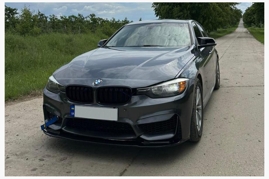 BMW 4 sērija F32/F33/F36 2012–2020 Priekšējā bufera lūpa DPT Lip V-2 (M4, spīdīgi melna) Foto 6