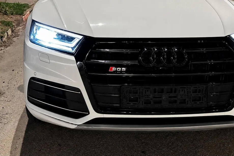 Audi Q5 2017–2025 Priekšējā reste SQ-Style (2017-2020, melna) Image