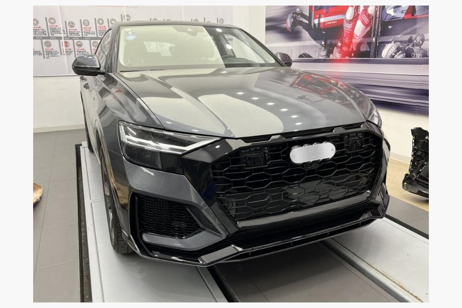 Audi Q8 2018– Priekšējais buferis RS-Style (2018-2023) Image