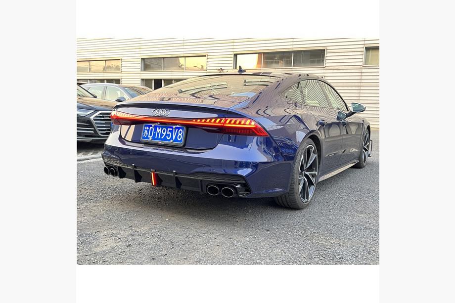 Audi A7 2018– Aizmugurējais difuzors ar S-Style izplūdes uzgaļiem Image