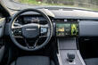 Atjauninātā premium krosovera Range Rover Velar apskats foto 6