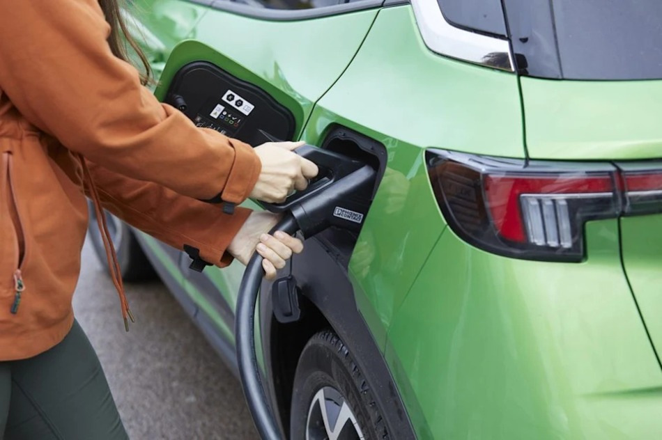Kā izvēlēties elektromobili: pilnīgs ceļvedis