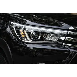 Priekšējie lukturi OEM V2 2015-2019 (ksenona spuldzei vai LED, 2 gab.) foto 1